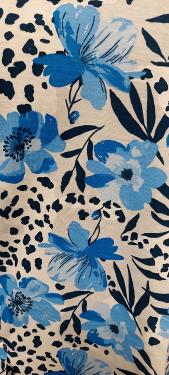 czarna łodyga  bluza medyczna