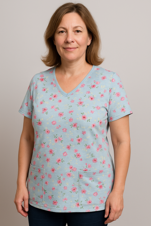 Kwiatki na błękicie sukienka medyczna