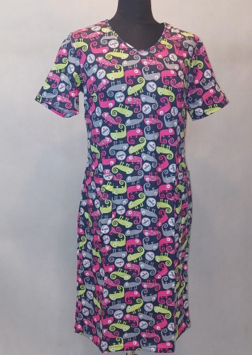 RÓŻOWY KAMELEON sukienka medyczna