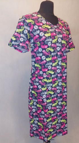 RÓŻOWY KAMELEON sukienka medyczna