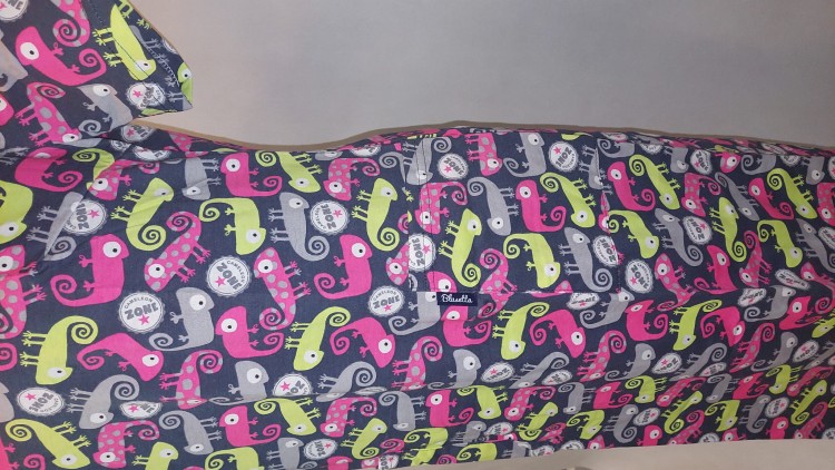 RÓŻOWY KAMELEON sukienka medyczna